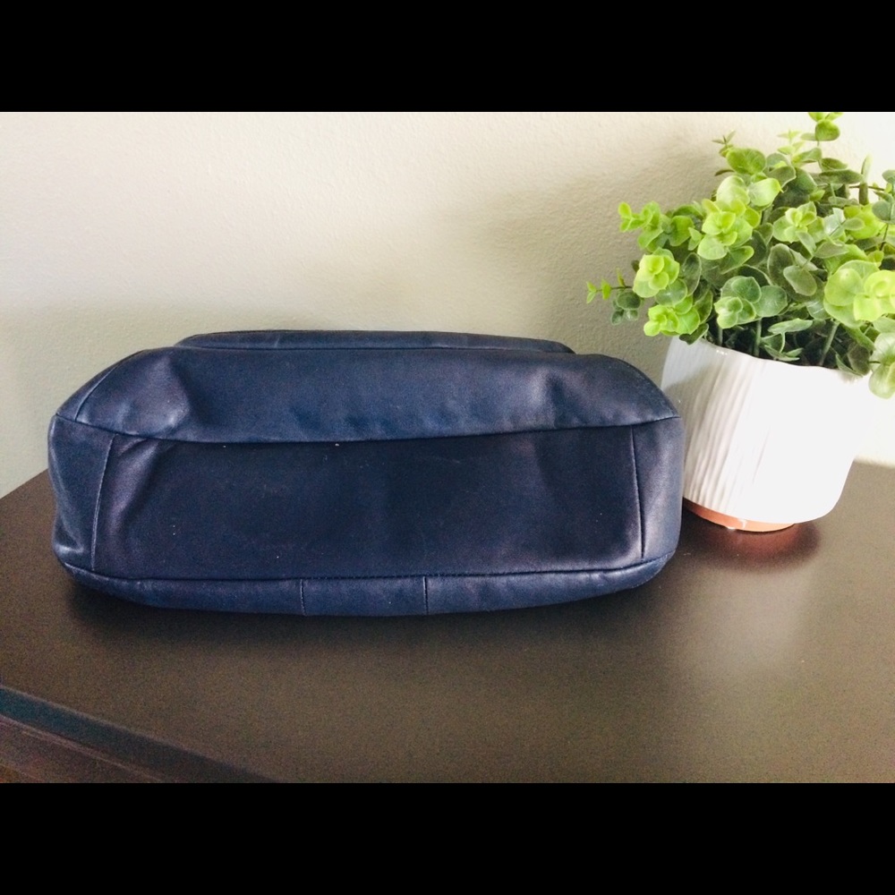 Coach Handbag - Picture 6 of 8